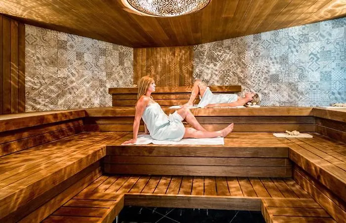 Maisonette - Golf & Wellness דירה